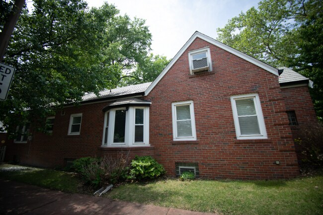 Building Photo - 6600 Nottingham Ave