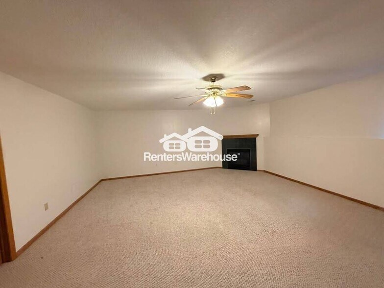 Building Photo - 495 S 51st St