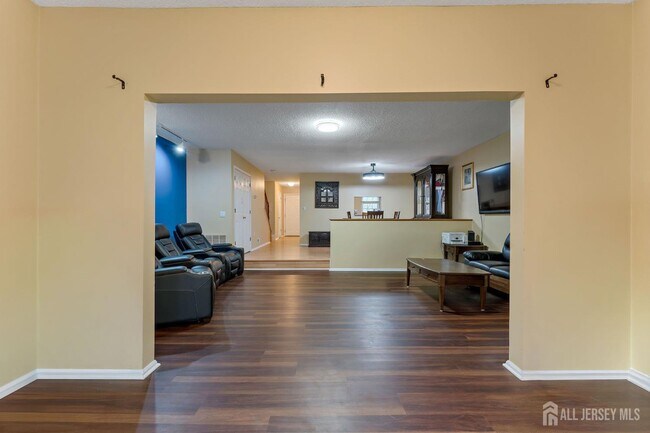 Building Photo - 403 Red Crest Ln