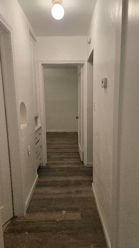 Building Photo - 725 31st St