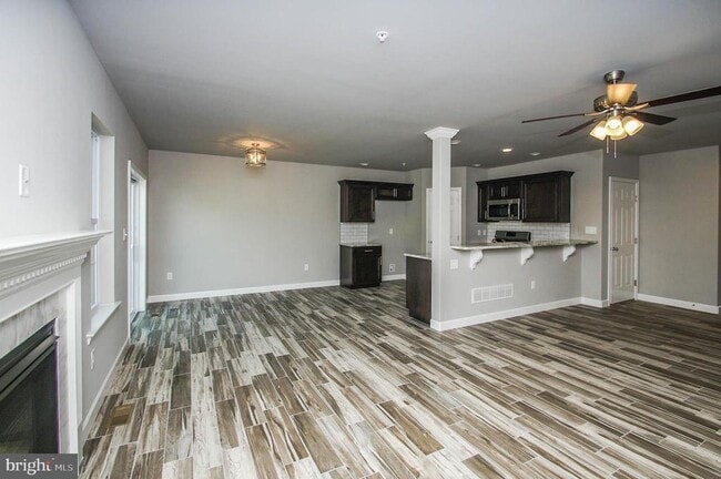 Primary Photo - 515 Elm St