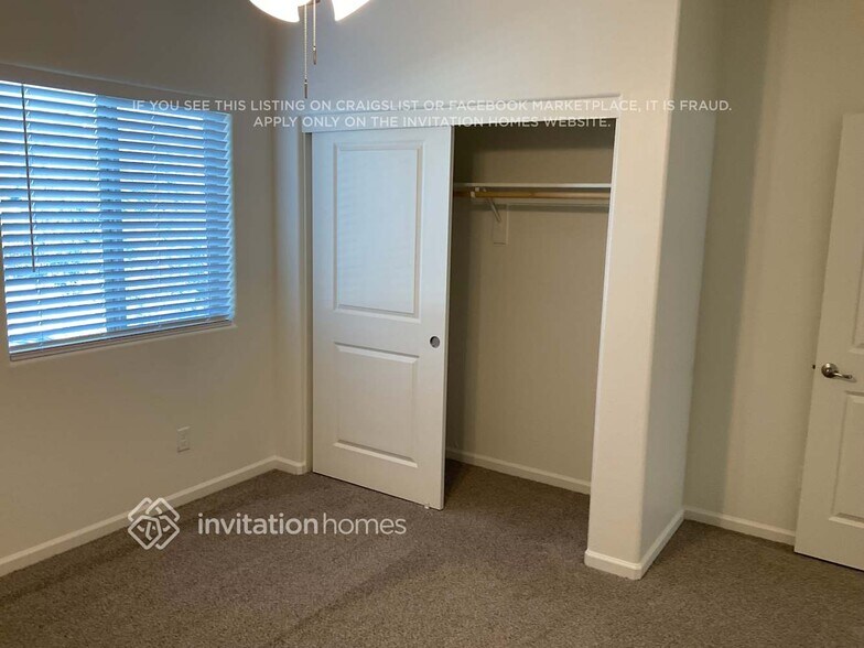 Building Photo - 16440 S 10th St