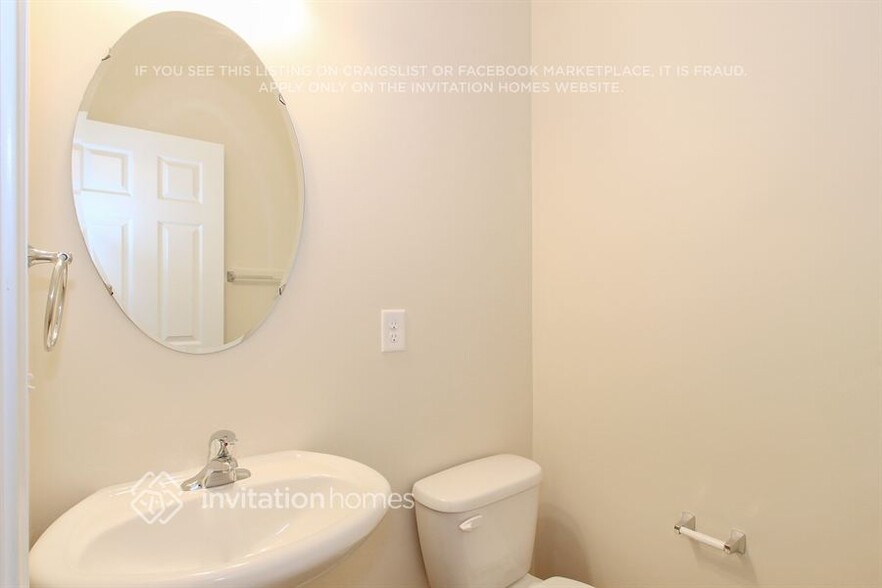 Building Photo - 10885 Tailwater St