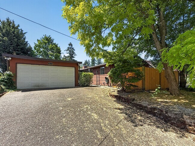Building Photo - 5025 S 167th St