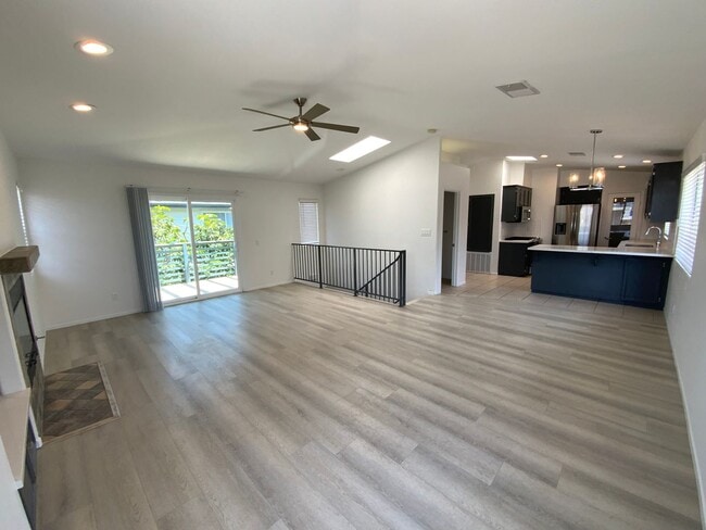 Building Photo - Modern Beach House