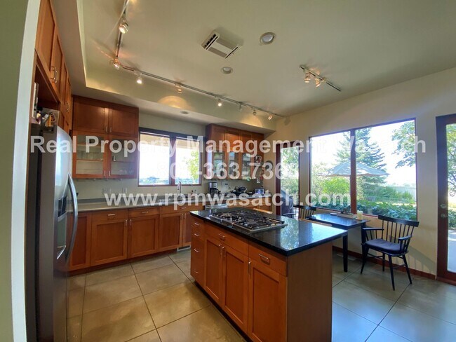 Building Photo - Check out This Stunning 3 Bedroom 2.5 Bath...