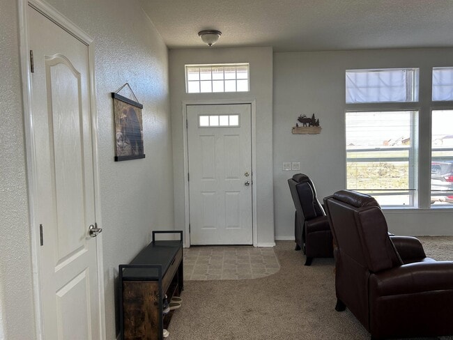 Building Photo - 2 N Shoshone Trail