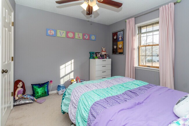 Building Photo - Large SW CoMo Duplex - 4 bed - 2.5 bath