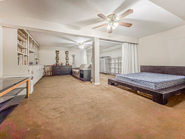 Building Photo - 202 Soundview Ave