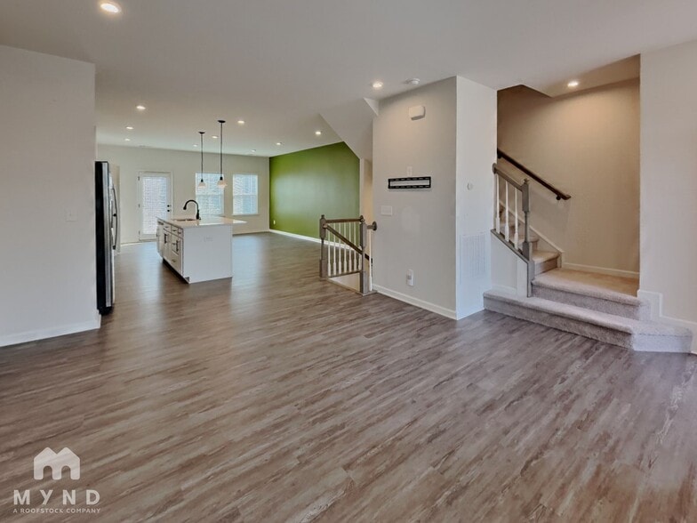 Building Photo - 10868 Overlook Mountain Dr