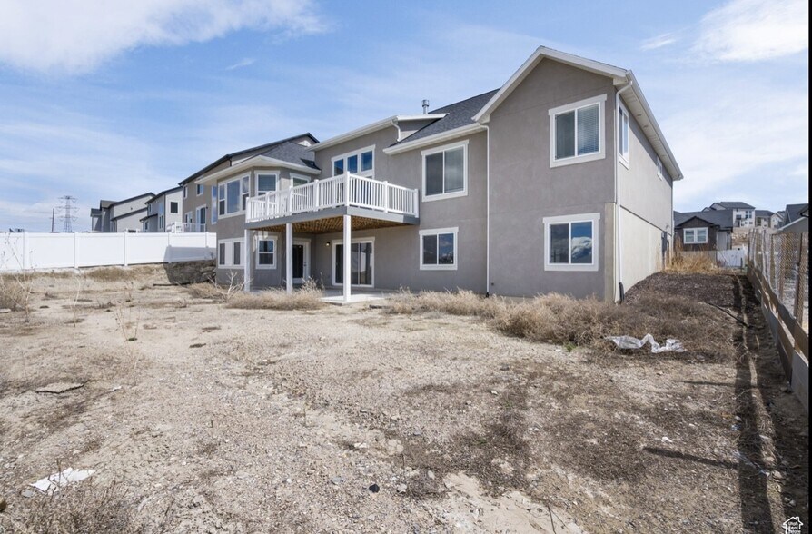 Building Photo - 457 N Woodland Rd