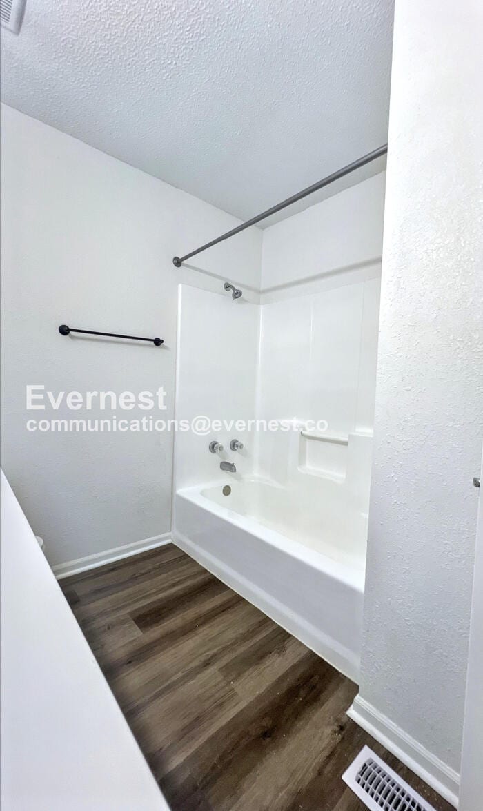 Building Photo - 325 Fawn Valley St