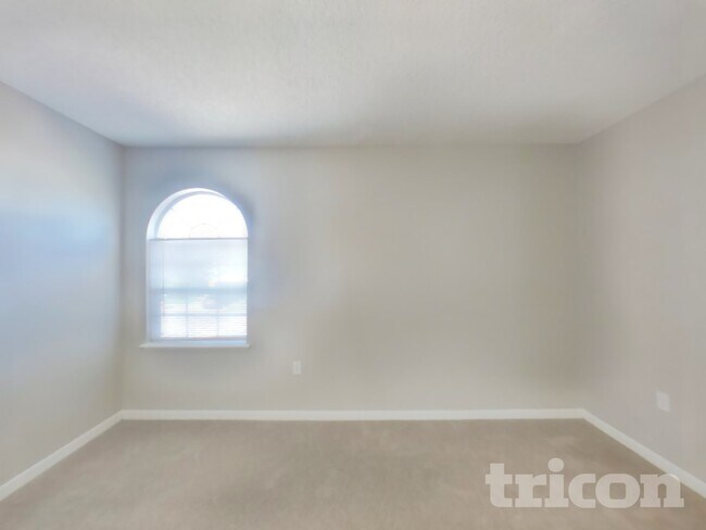 Building Photo - 2101 Ardencroft Dr