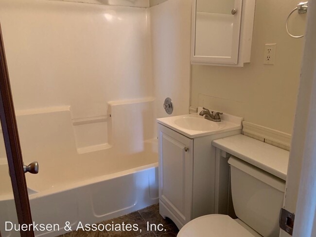 Building Photo - 2426-2440 NW Grant Ave