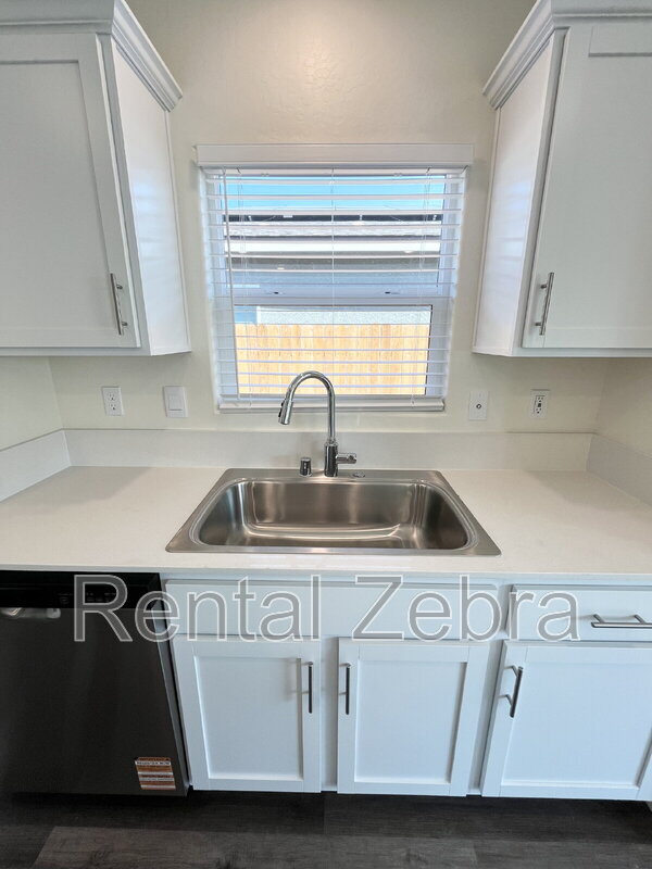 Building Photo - 4064 Cinnabar Ct