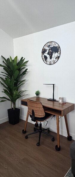 Building Photo - 6611 Winnetka Ave