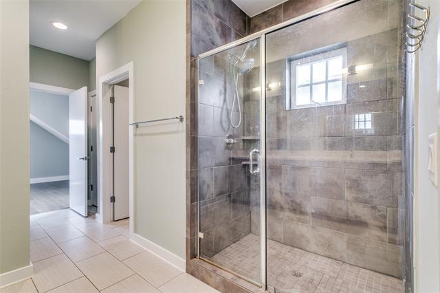 Building Photo - 911 Cedar Hill Ave