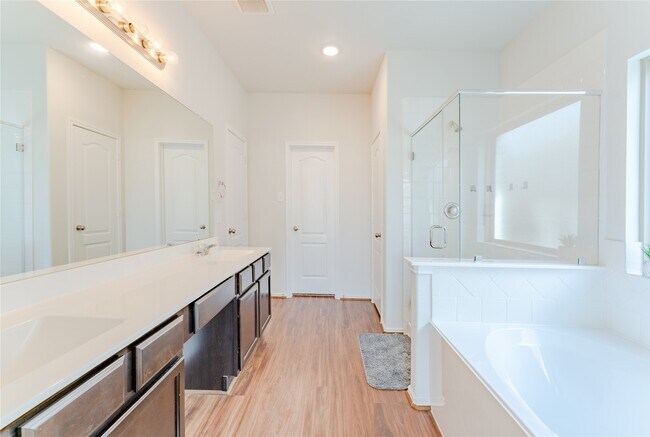 Building Photo - 8327 Threadfin Wy