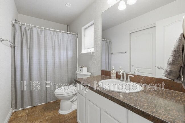 Building Photo - 9417 Vincenzo Dr