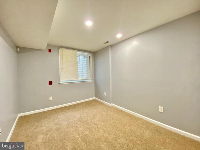 Building Photo - 2134 N Carlisle St