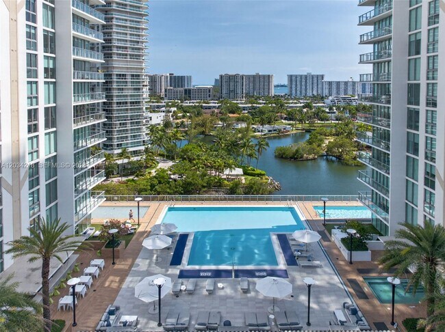 Building Photo - 300 Sunny Isles Blvd