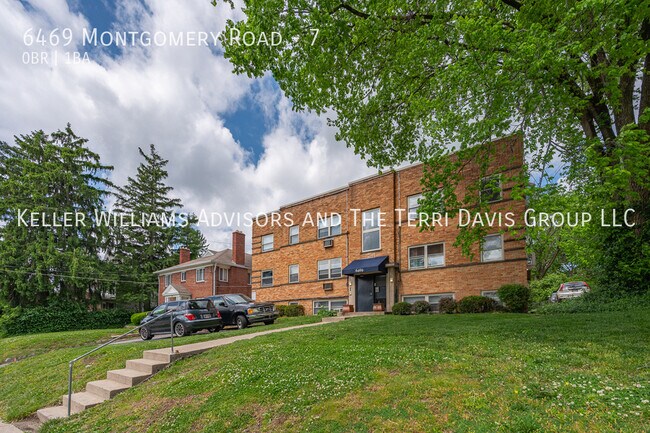 Building Photo - Montgomery Road Garden Window Apartments