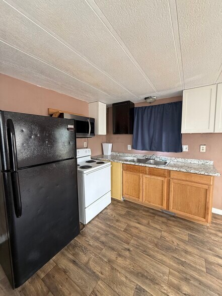 Building Photo - 920 Boardwalk Ln