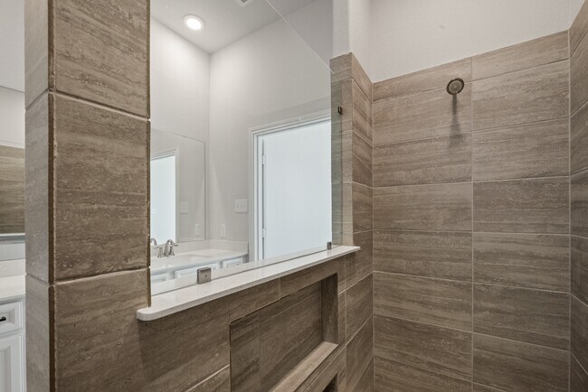 Building Photo - 10102 Water Harbor Dr