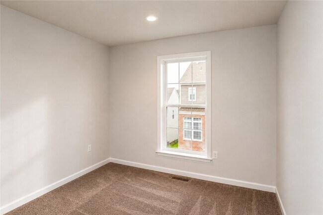 Building Photo - 210 Gress Rd