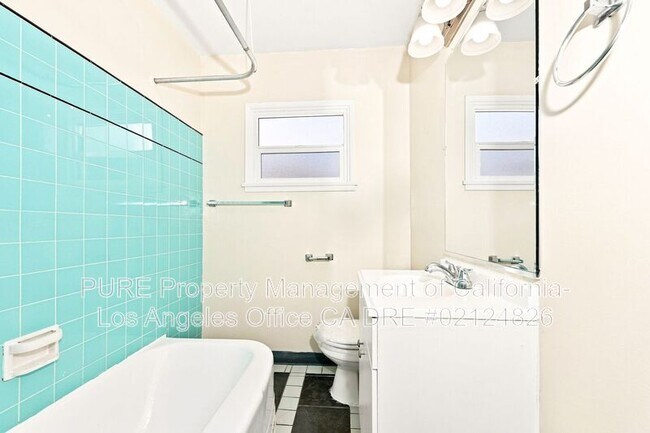 Building Photo - 4615 168th St