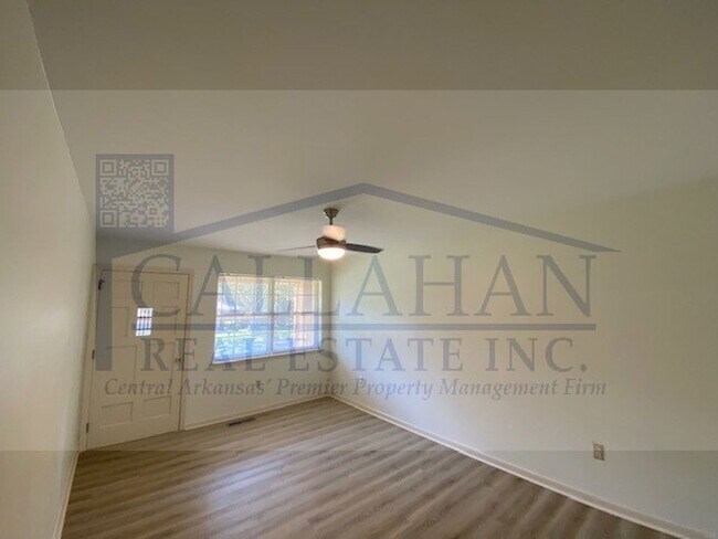 Building Photo - Sherwood 3 Bedroom Home