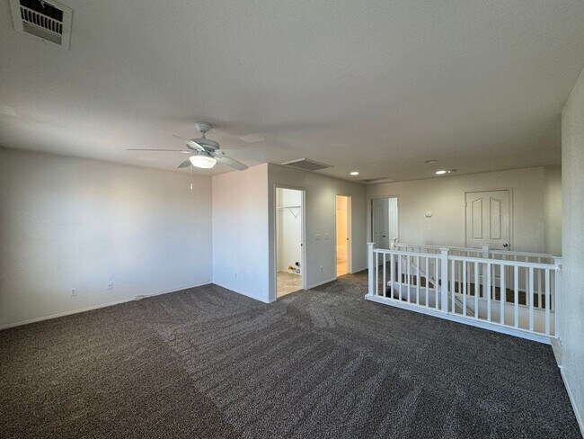 Building Photo - Victorville 3 Bedroom Home