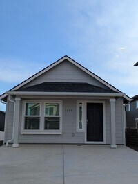 Building Photo - New Single Level Home in New SunRidge Community