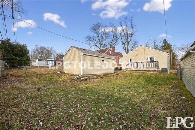 Building Photo - 5831 Gany Mede Dr