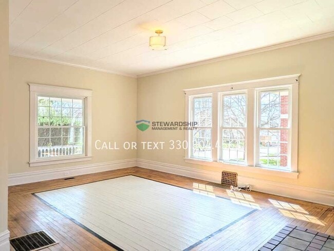 Building Photo - 724 Beall Ave