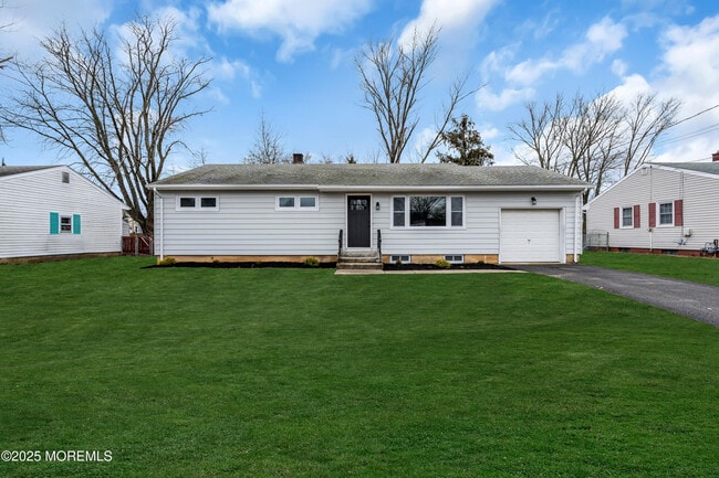 Building Photo - 1230 Dove St