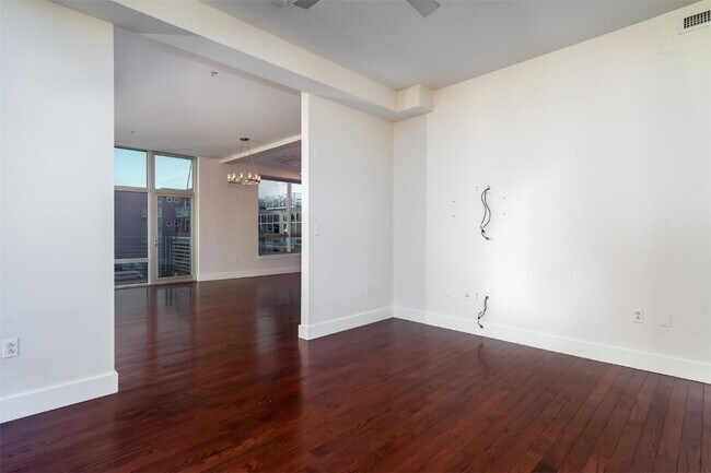 Building Photo - 9 N Euclid Ave