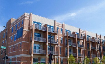 Building Photo - 33 South Ashland LLC