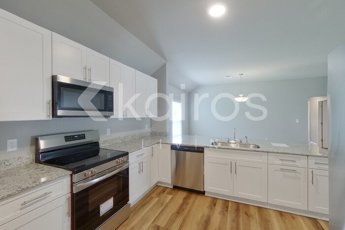 Building Photo - 13736 Willowmore Dr