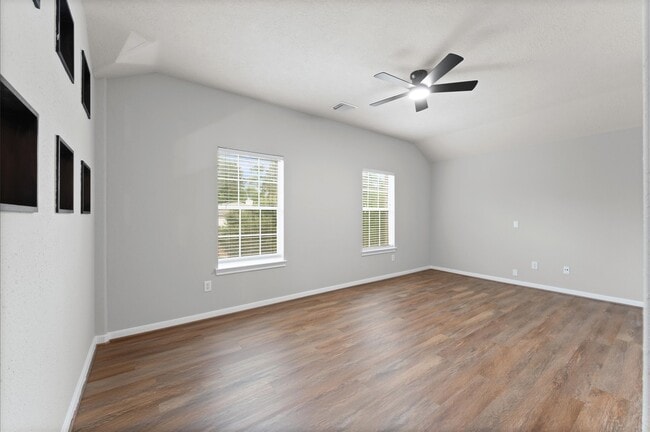 Building Photo - 135 S Spinning Wheel Cir
