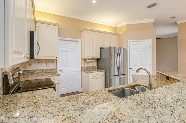Building Photo - 2585 Summerwind Ct