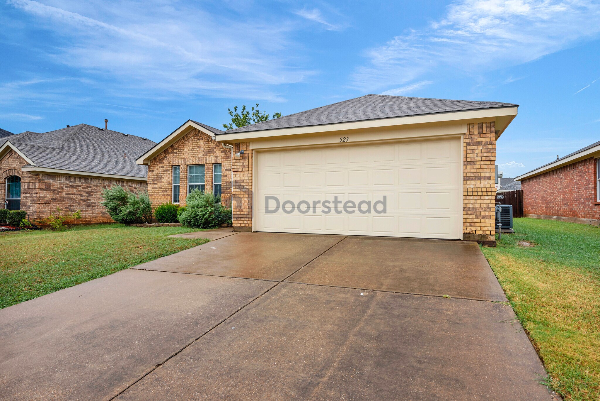 Building Photo - 523 Elk Run Dr