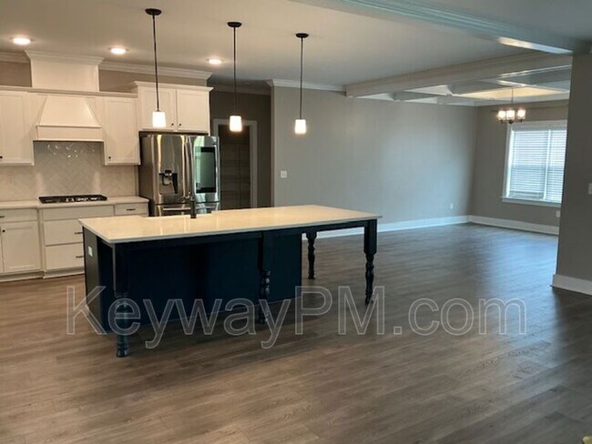 Building Photo - 658 Broadsword Wy