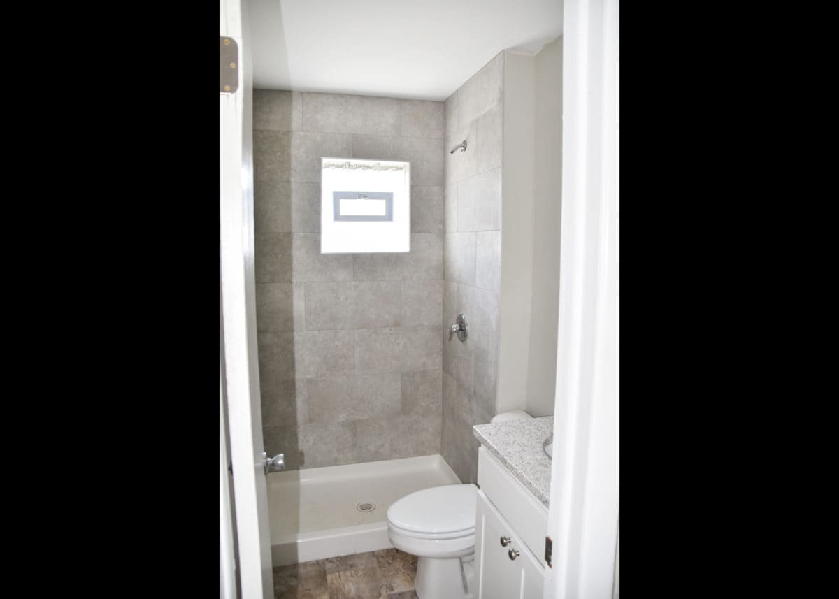 Building Photo - 134 W 9th Ave