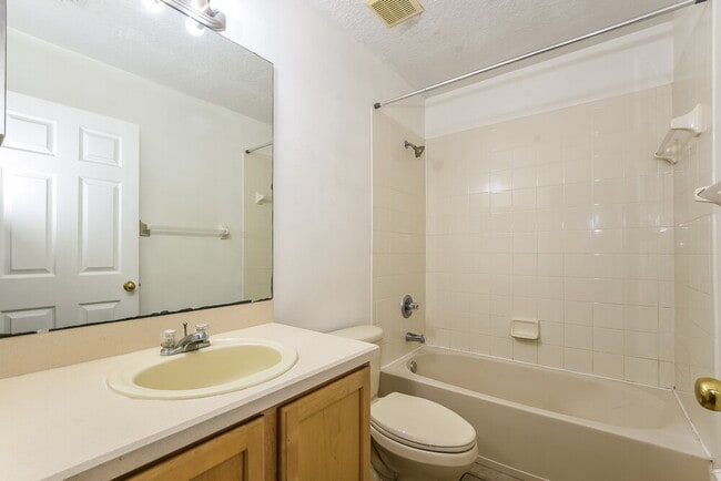 Building Photo - 2010 Stone Abbey Blvd