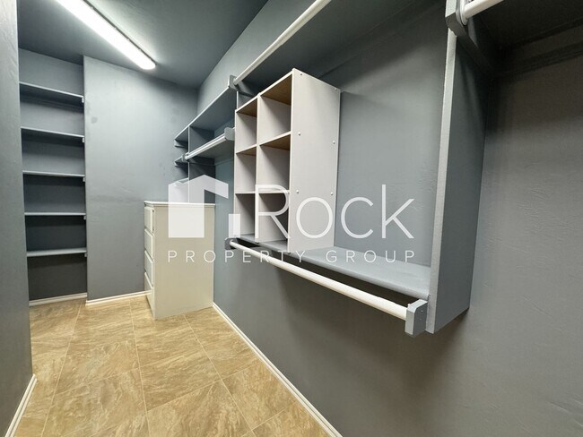 Building Photo - 1609 NW 21st St