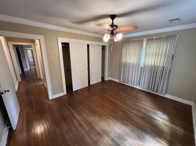 Building Photo - Spacious 5-Bedroom Home in Prime Zachary Location