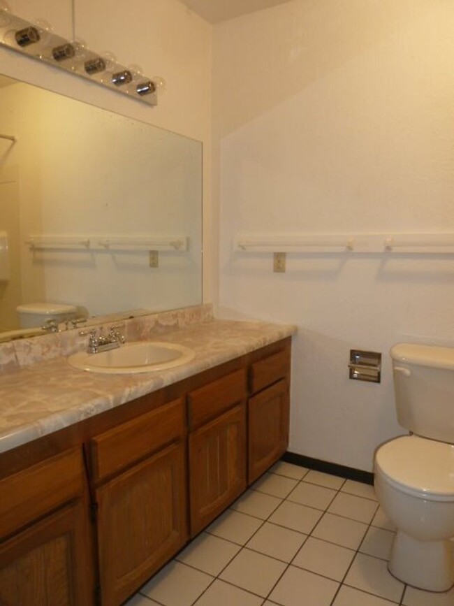 Building Photo - Single Level Home in McKinelyville- Dog Fr...