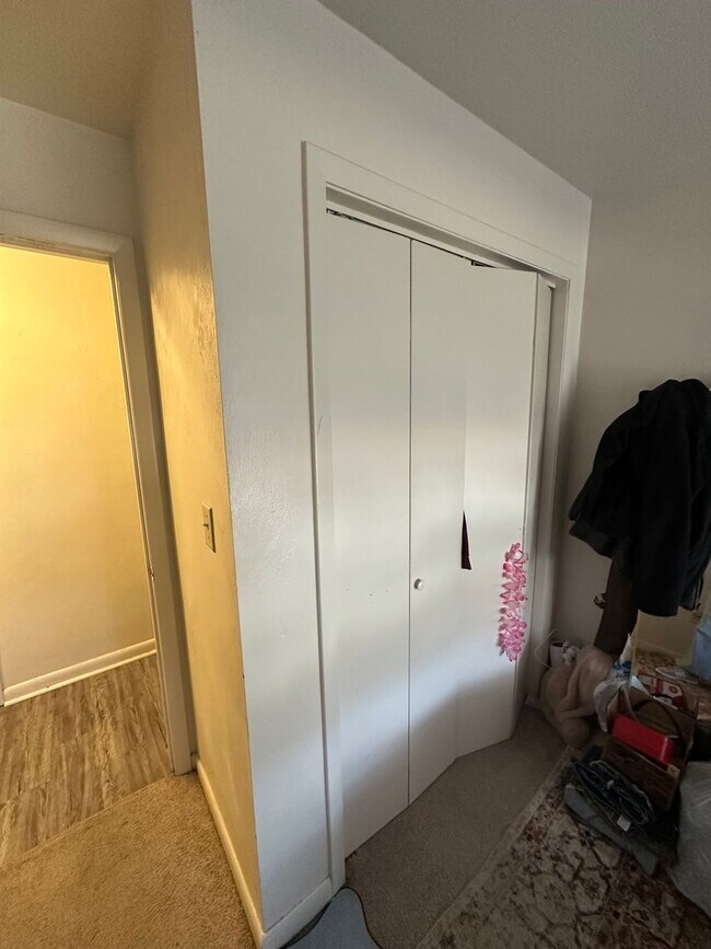 Building Photo - Available for the 2026-2027 lease term.