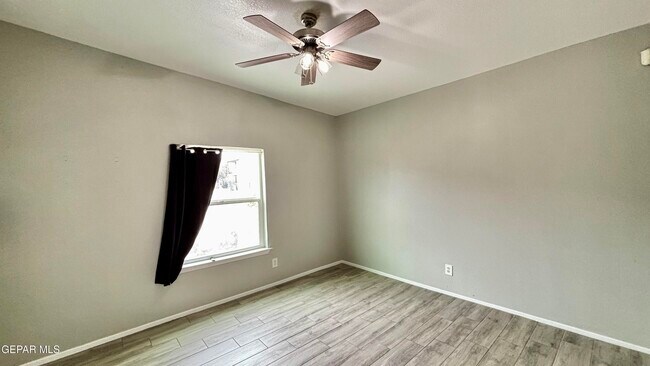 Building Photo - 633 Pete Payan Dr